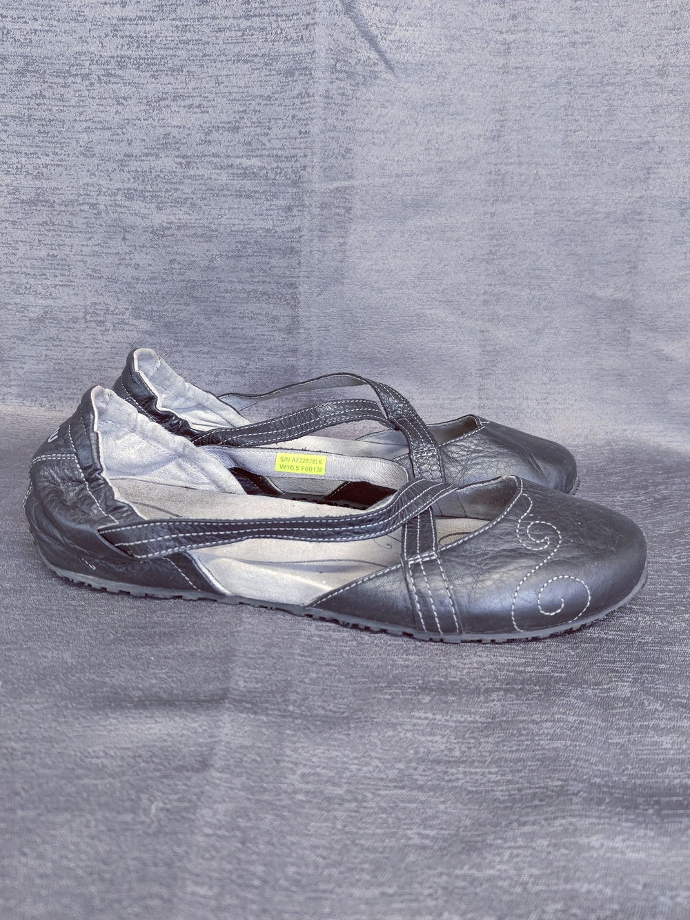 Ahnu Karma Mary Jane Ballet Flats Crisscross Straps Black Leather 10.5 Comfort - Picture 2 of 10